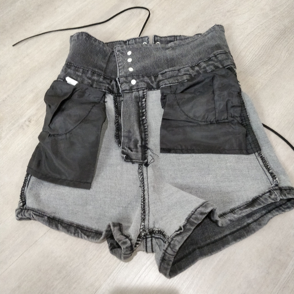 NWOT Gray wash high waist jean shorts - Picture 17 of 17